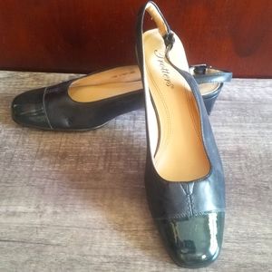 Trotters women's sz 7.5 Navy sling back Flats